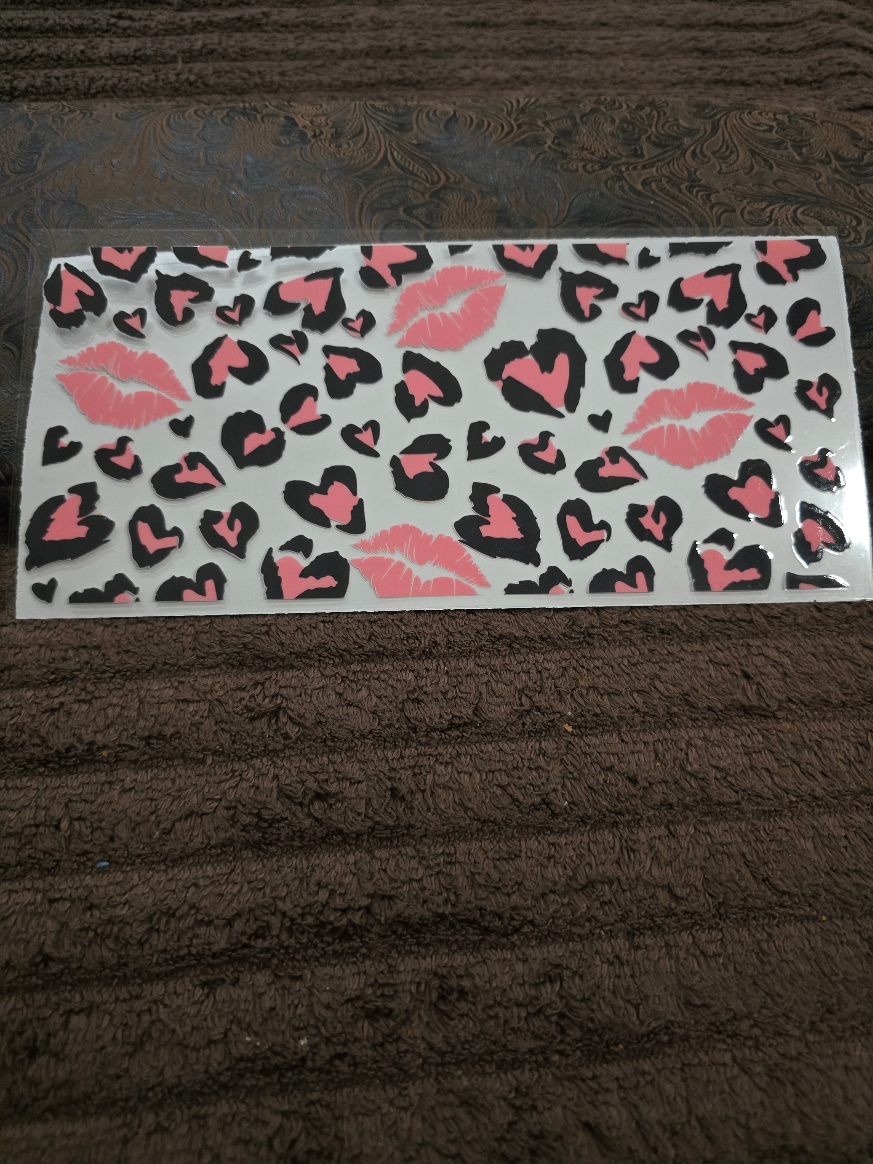 #181 "Lips” UVDTF Decal