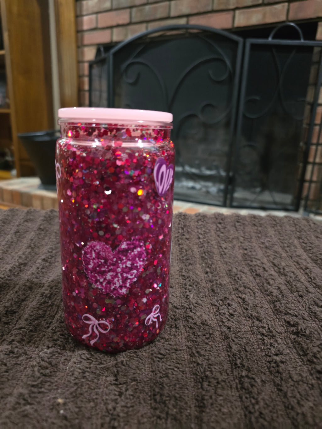 16oz Acrylic "Checkered Heart Mama" Snow Globe Tumbler